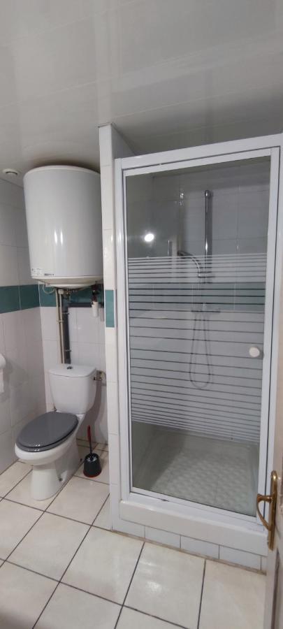 Appartement 45 M² Proche Du Centre Ville リュネル エクステリア 写真